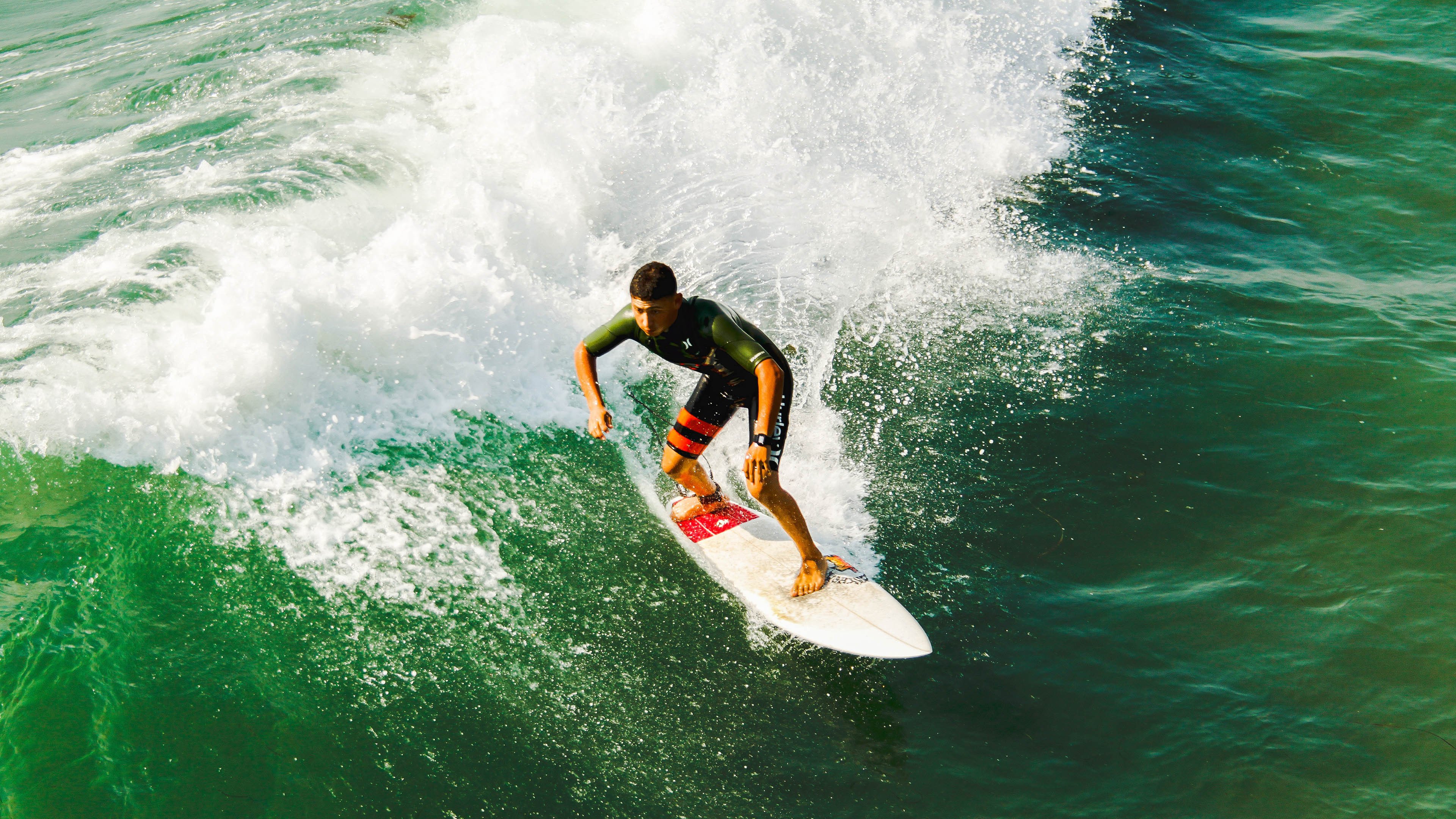 战术铁壁与天才闪光，马里防守锁死巴黎，福登连续得分拉开差距