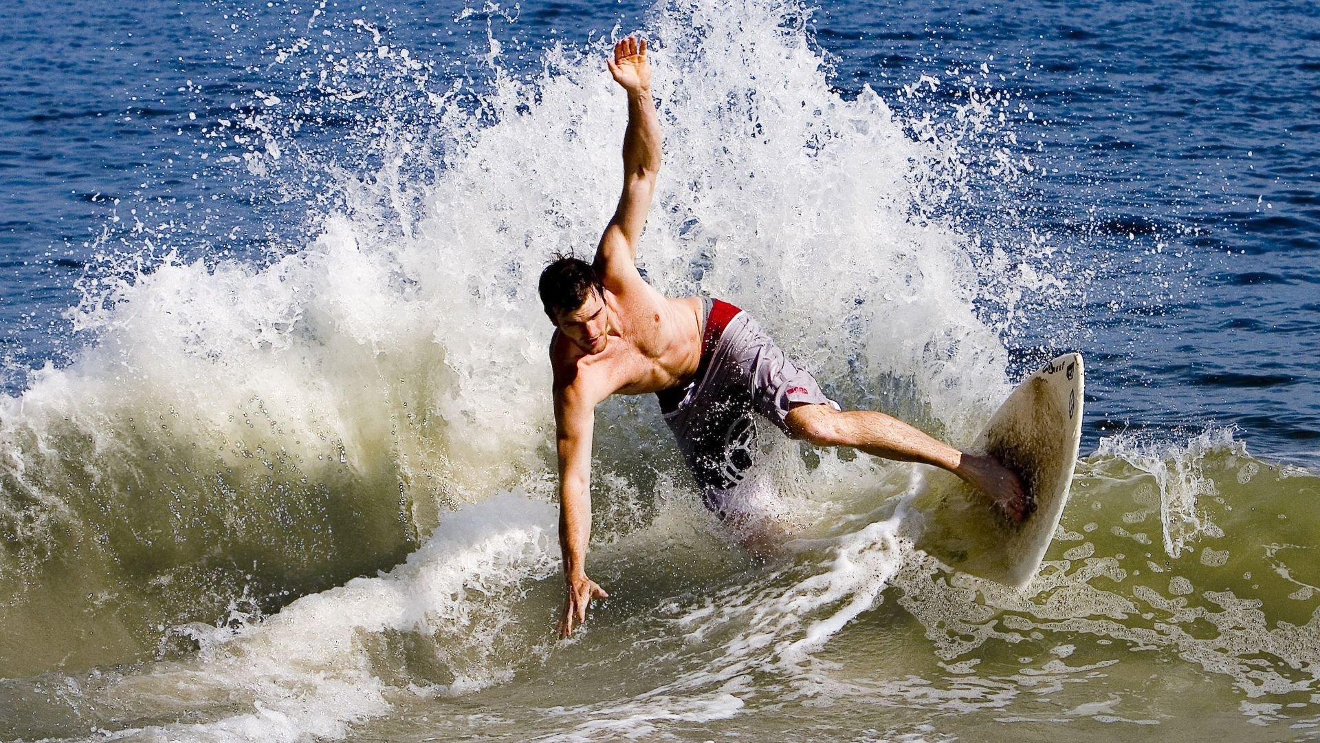 开云在线直播-北欧坚韧对决东瀛锋芒，张本智和的高光时刻与瑞典队的鏖战