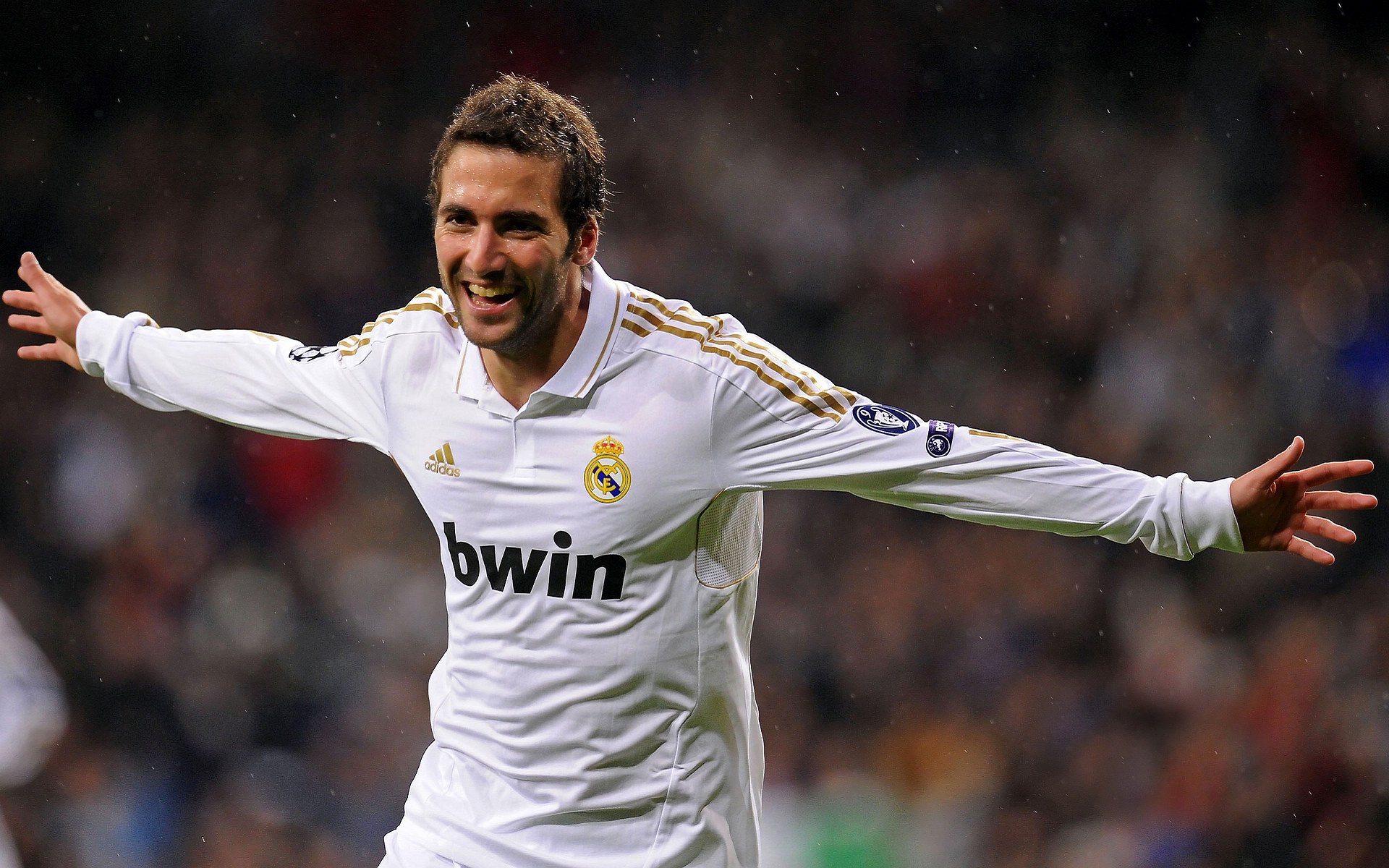 巴西风暴席卷安菲尔德，法比尼奥关键制胜，利物浦遭遇战术性横扫